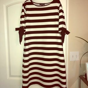 EUC- white & navy short-sleeved dress